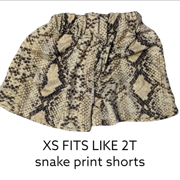 Snake skin print shorts - Picture 1 of 2